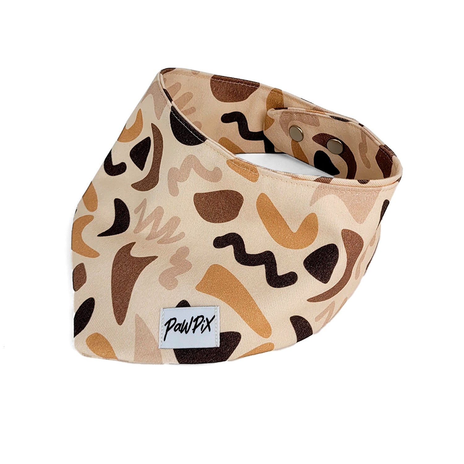 Bandana Chien Call of Pixie de PawPix. Vue de 3/4. Motif géométrique organique déclinaison de rose et marron.