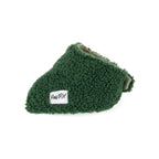 Vue 3/4 du bandana Tinsel en sherpa vert . Taille moyen pour chien. Intérieur en tissu coton Oeko Tex