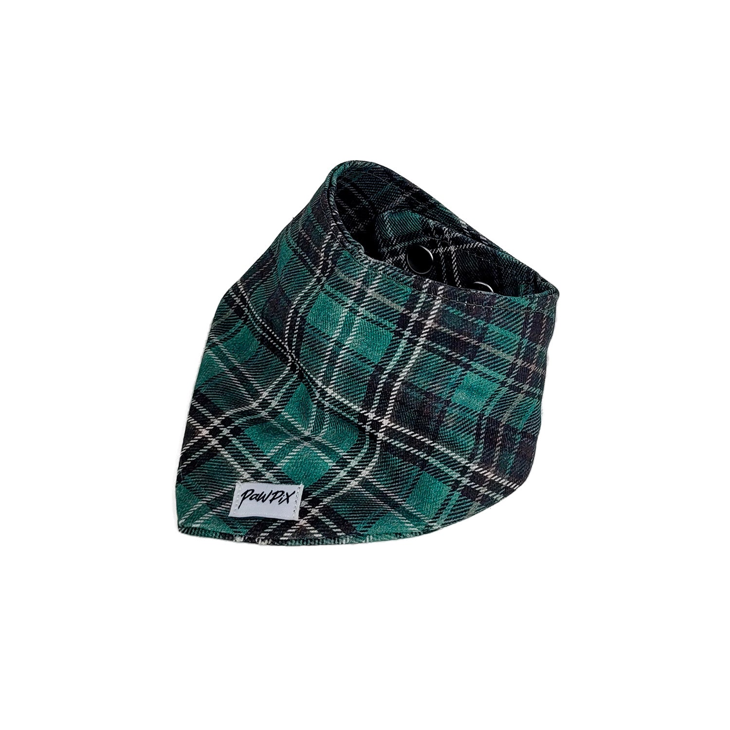 Bandana Chat Nessie de PawPix. Vue de 3/4. Motif tartan écossais vert, taille chat