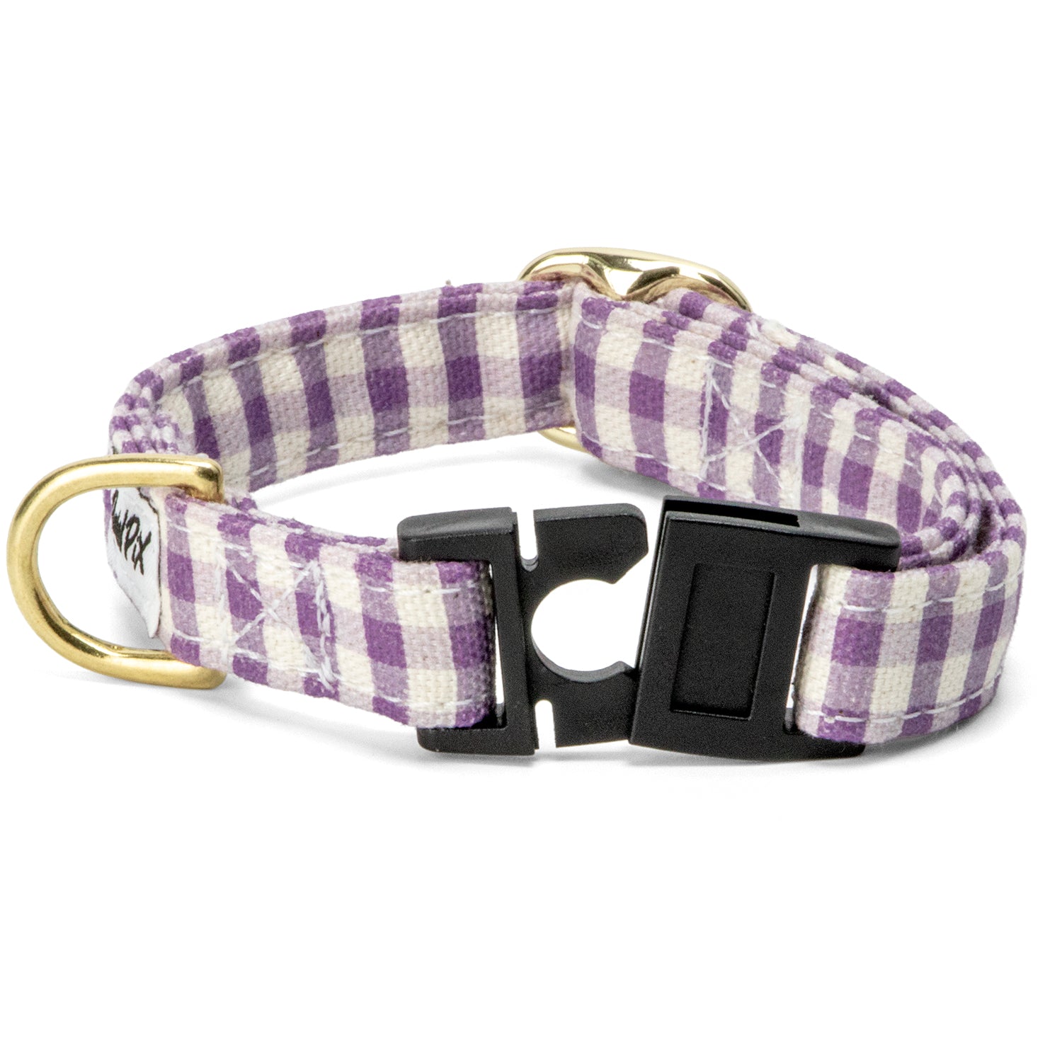 Collier pour chat Cigalou avec sa boucle anti étranglement et son motif vichy lavande et blanc. Le collier comporte également un anneau en D ainsi qu'une boucle de reglage couleur or clair. La boucle anti-étranglement est ouverte 