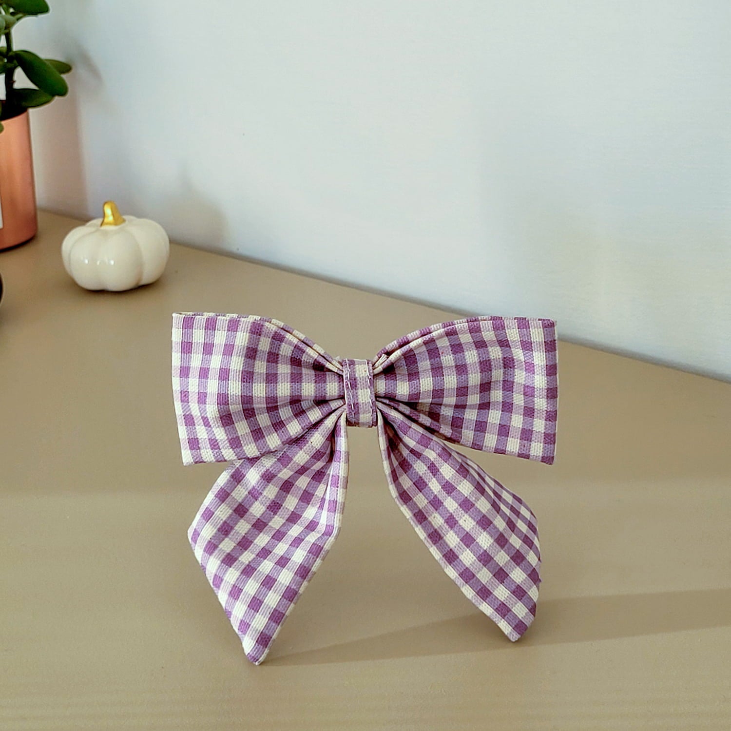 Nœud pour chien Cigalou de Pawpix et son motif vichy lavande et blanc