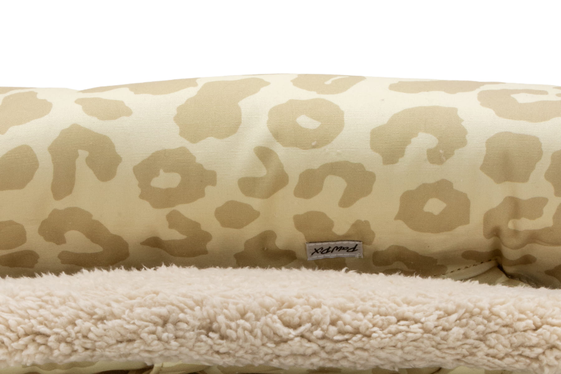 Gros plan sur l'épaisseur d'un tapis de voyage Cuddles de Pawpix pour chien et chat 