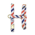 Harnais en H motif Pawtriote pour chat . Avec ses boucles de réglages et boucle clips pour le confort de votre chat. Le harnais à un motif rayé tricolore bleu blanc rouge