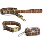 Ensemble collier pour chien, laisse et pochette sacs à crottes assortie au motif tartan marron, orange ambiance automnale. Les boucles de la laisse et du collier sont couleur or