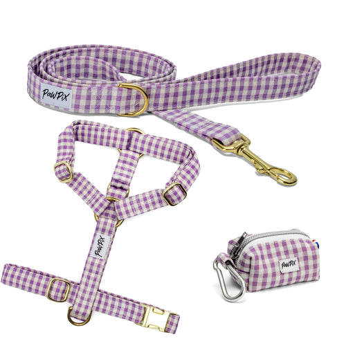 Kit harnais pour chien Cigalou. Le kit comprend un harnais en Y, une laisse et une pochette sacs à crottes pour chien, le tout Motif vichy violet clair