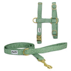 Kit harnais pour chat Topo. Le kit comprend une laisse d'1m20 de longueur et un harnais en H disponible en 2 tailles différentes pour chat et grand chat. 
Le design Topo est un motif topographique qui reprend les reliefs de montagne ou de nature. 
