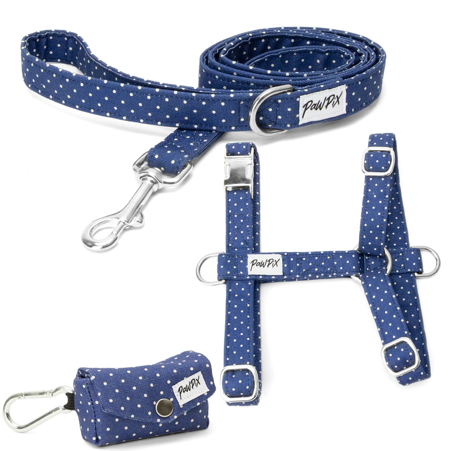 Kit harnais polaris comprenant une laisse, un harnais et une pochette sac à crottes couleur bleu marine avec des pois blancs. Les boucles de serrage, clips et anneau en D sont argentés