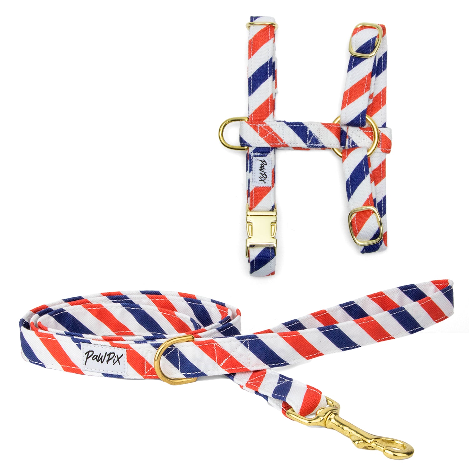 Kit harnais pour chat Pawtriote. Le kit comprend une laisse d'1m20 de longueur et un harnais en H disponible en 2 tailles différentes pour chat et grand chat. 
Le design Pawtriote représente des rayures légèrement inclinées bleu blanc rouge