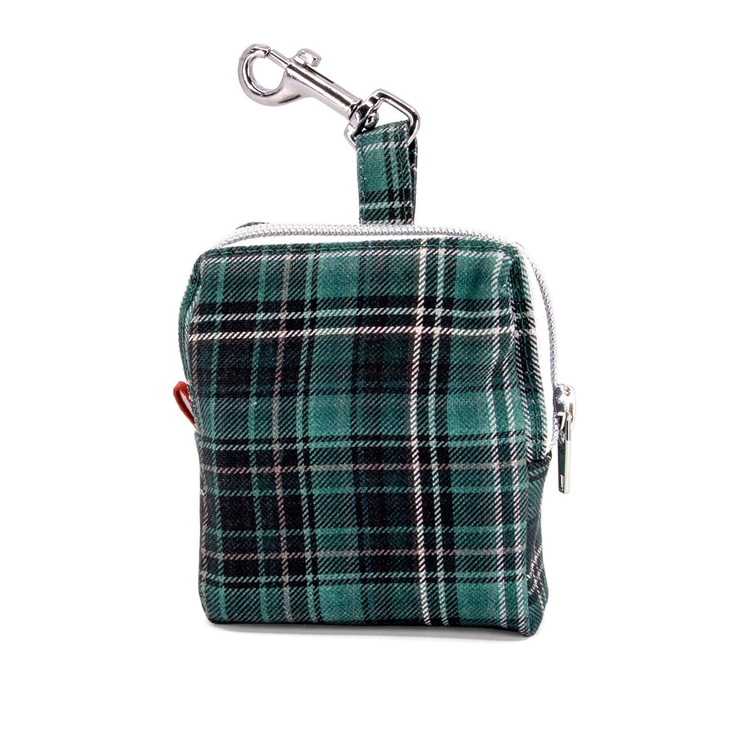 Vue d'ensemble de la mini sacoche Nessie et son motif tartan vert. Equipé d'un zip pour la fermeture et d'un mousqueton pour l'accroche 