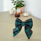 Nœud pour chien Nessie de Pawpix et son motif tartan vert et noir 