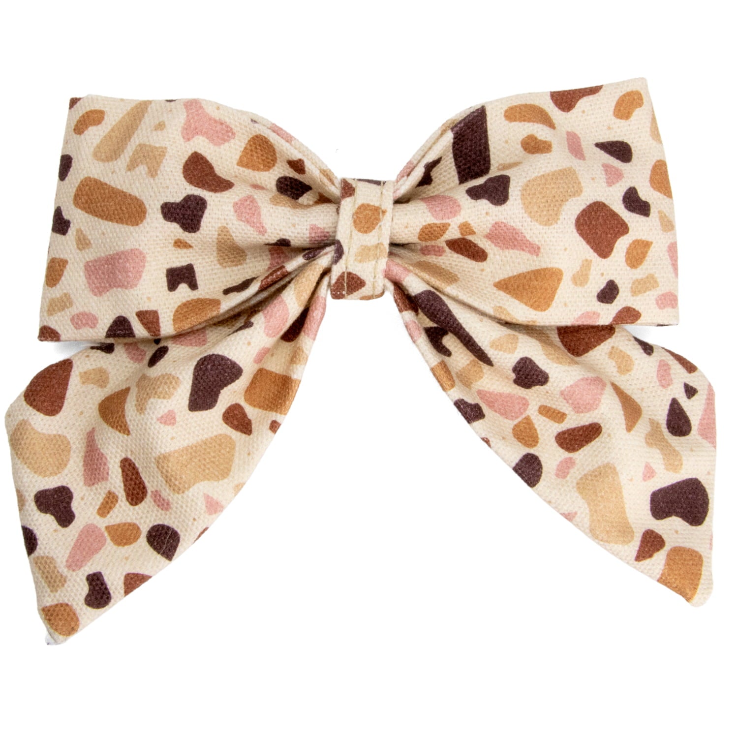 Nœud pour chien Scotty et son motif terrazzo marron/rose, facile à attacher à un collier pour chien. 