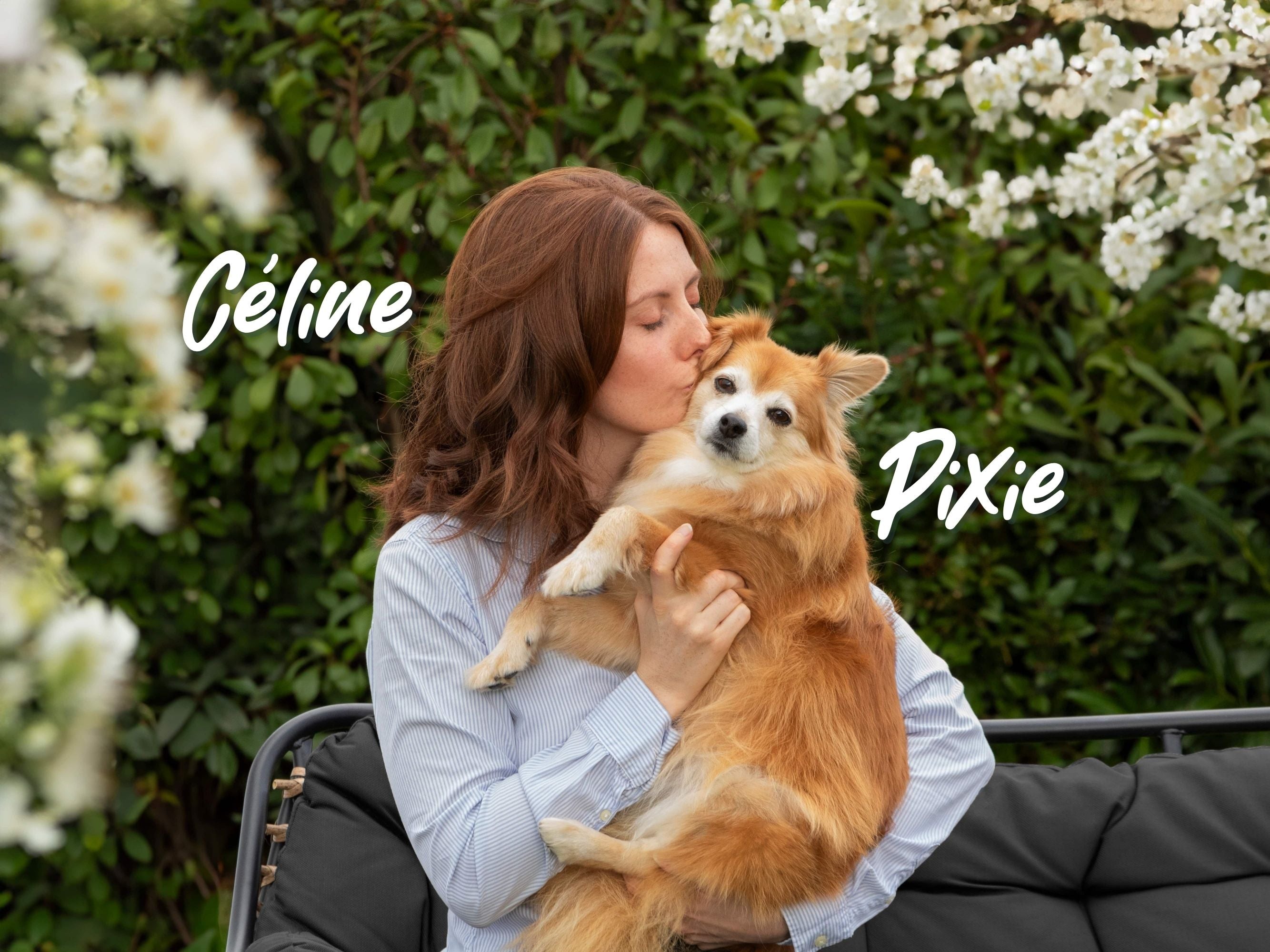 Photo de présentation de Céline la créatrice de Pawpix, et Pixie son chien ainsi que celle qui a inspiré le nom de la marque. 