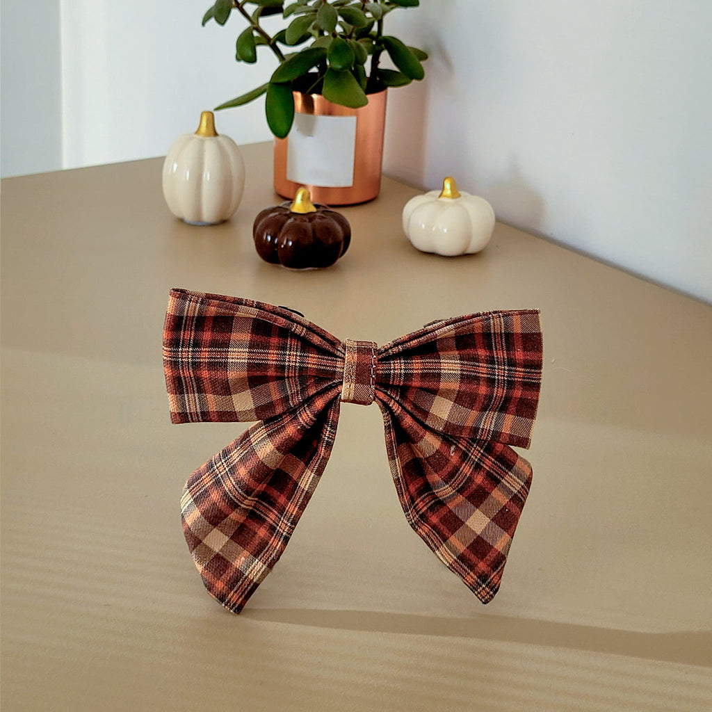 Nœud pour chien Scotty de Pawpix et son motif tartan marron et orange 