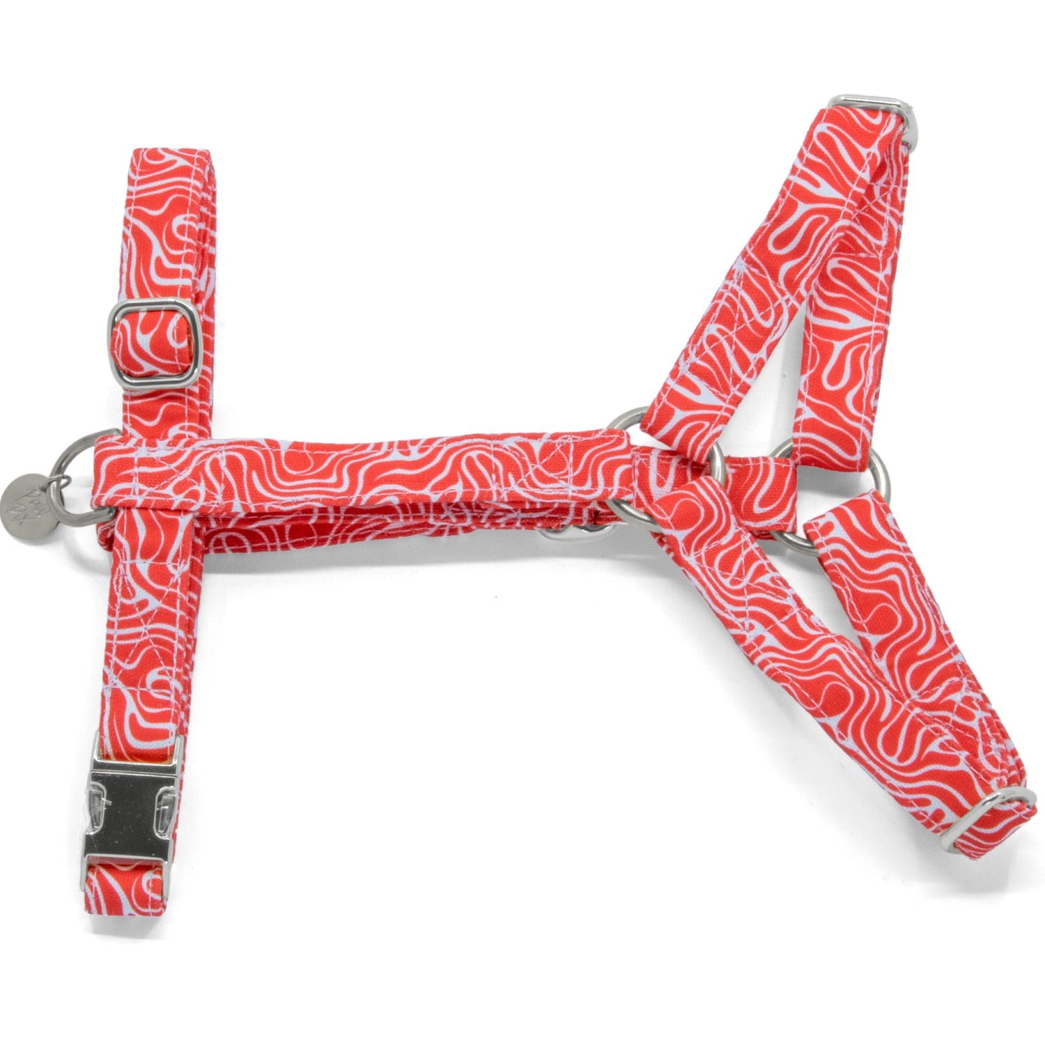 Vue d'ensemble du harnais en Y pour chien Cherry. Motif rouge et blanc wavy avec des boucles couleur argent