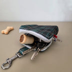 Rangements intérieurs de la mini sacoche pour chien Nessie motif tartan vert